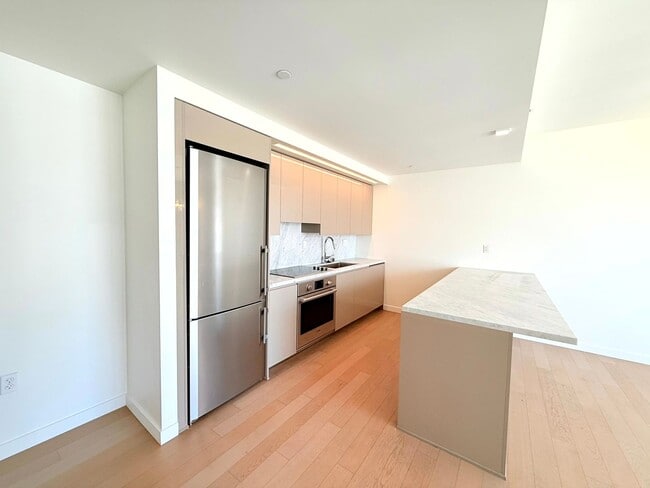 Photo - Very Unique Spacious Two Bedroom - Two bath luxury Condo with Views and Pool Unit 1404