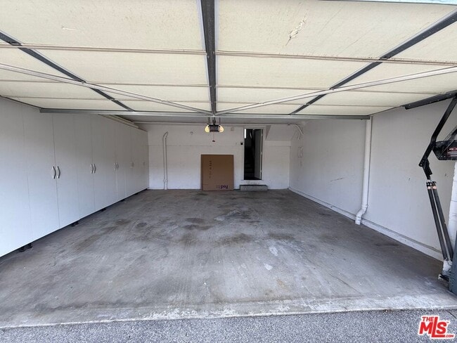 Photo - 2809 Montrose Ave Unit 10
