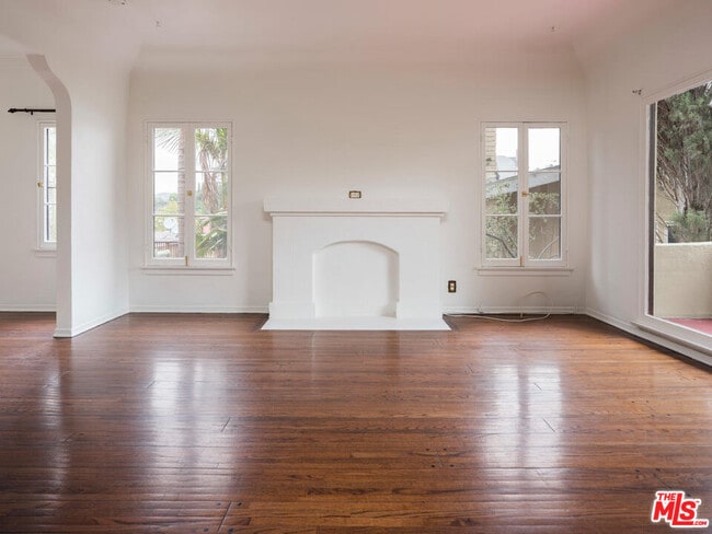 Photo - 3842 Aloha St