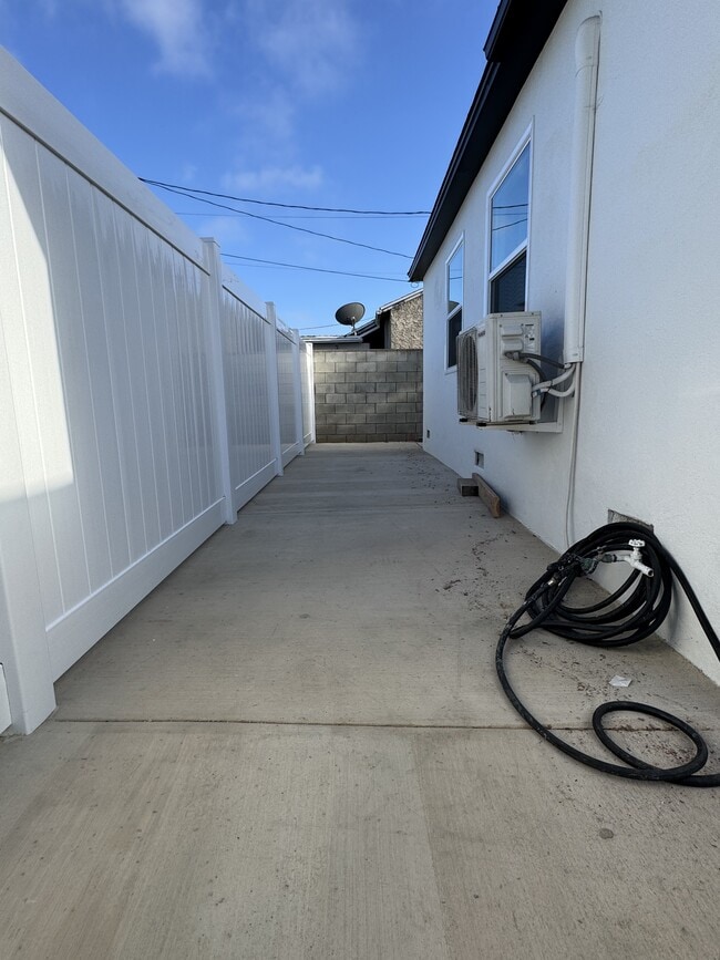 Photo - 15216 Cimarron Ave