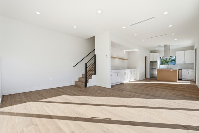 Photo - 1223 3/4 North Avenue 45