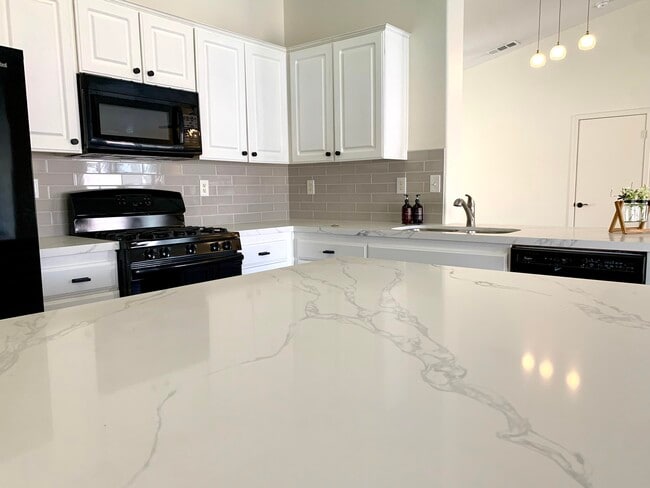 Photo - 78780 Birchcrest Cir