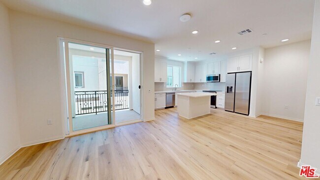 Photo - 2410 E Agave St