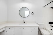 Studio, 1BA - 400SF - Bathroom - 114 Gramercy Place