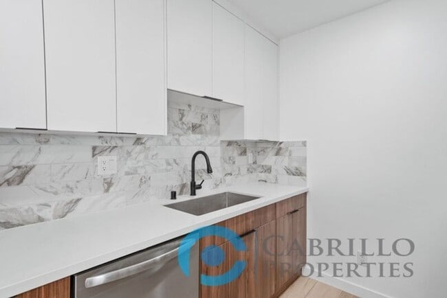 Photo - 4669 34th St Unit 8