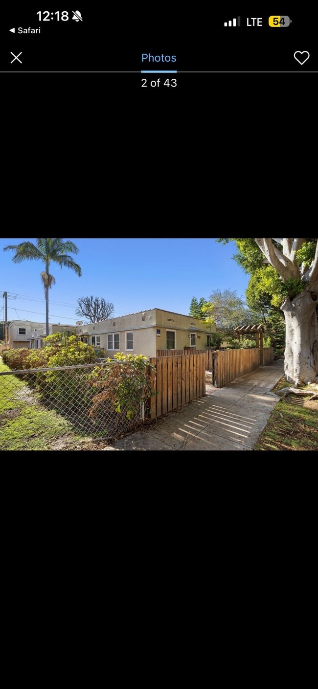 Photo - 2450 Oak St
