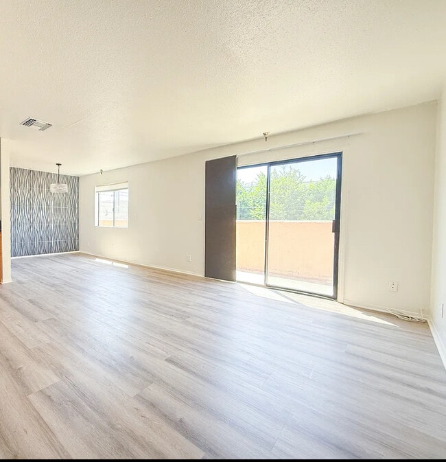 Living Room - 14746 Delano St