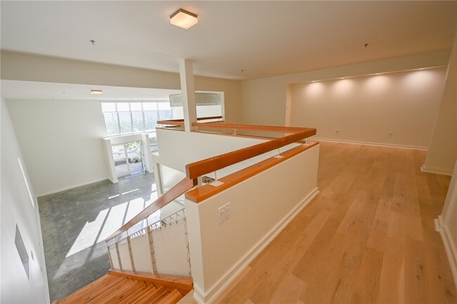 Photo - 615 Hampton Dr