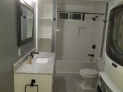 Main bath - 4436 Kingswell Ave House