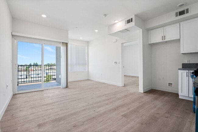 Photo - 8802 Van Nuys Blvd Unit 405