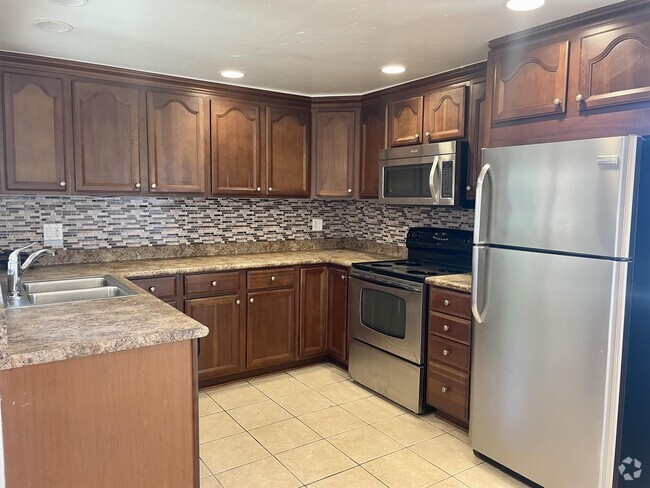Building Photo - 8703 Lake Murray Blvd Rental