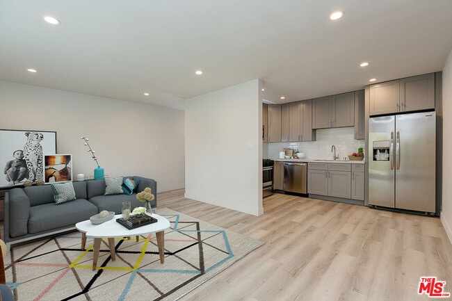 Photo - 2232 W 24th St Apartment Unit 104
