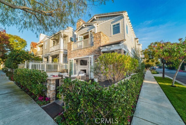 Photo - 700 Acacia Ave