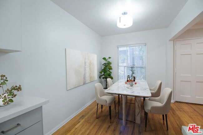 Photo - 8563 Holloway Dr Unit 3/4