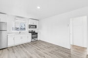 Photo - 1805 W 80th St Apartments