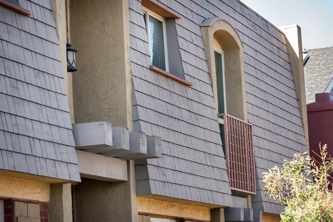 5025 Niagara Ave, San Diego-Exterior Building - Elan Beachwalk