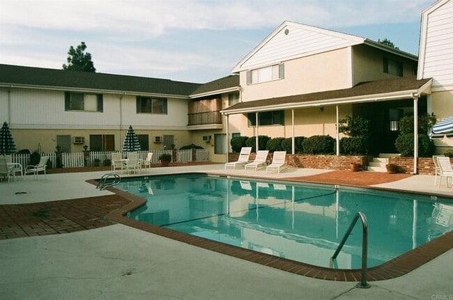 Building Photo - 4800 Williamsburg Ln Unit 237 Rental