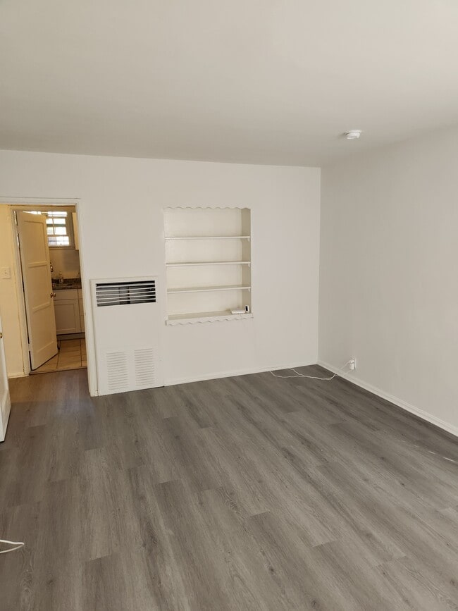 Photo - 2183 W 27th St Unit 2183 West 27th Street