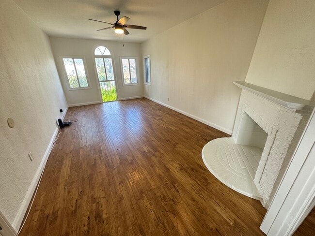 Photo - 2336 W 21st St Unit 2336