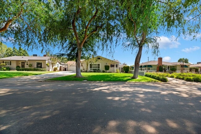 Stunning Riverside Home for Rent- Solar, E... - Stunning Riverside Home for Rent- Solar, E...