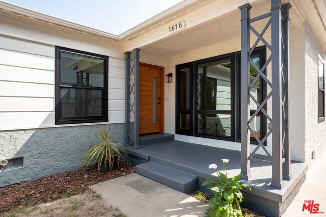 Building Photo - 1616 Hauser Blvd