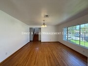 Photo - 4723 Blackthorne Ave