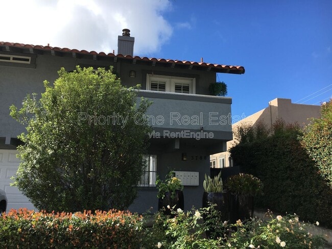 Building Photo - 3788 Grim Ave Unit 6