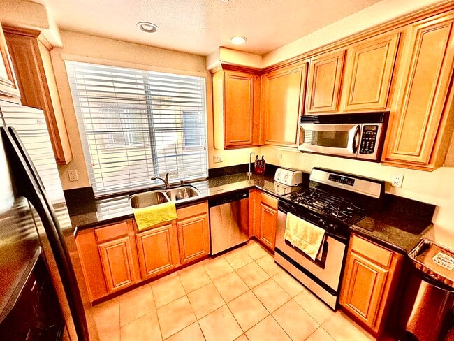 Photo - 2860 Escala Cir