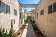 1935 Myrtle Ave, Long Beach - 1935 Myrtle Ave. Apartments