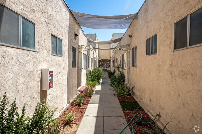 1935 Myrtle Ave, Long Beach - 1935 Myrtle Ave.