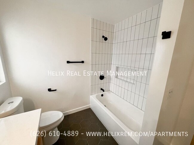 Photo - 1313 Huntington Dr Unit 7