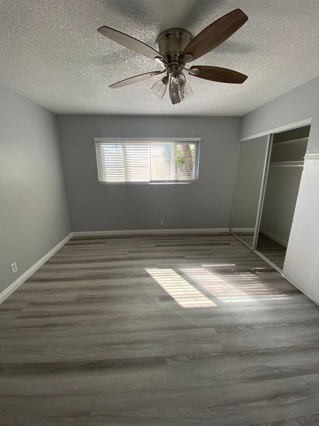 Photo - 1146-1152 Magnolia Ave