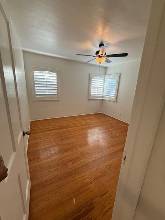 Photo - ~ AVAILABLE NOW ~ 3 BEDROOM HOME FOR RENT IN LAKEWOOD VILLAGE!