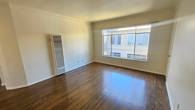 Photo - 1625 N Hobart Blvd Unit 4