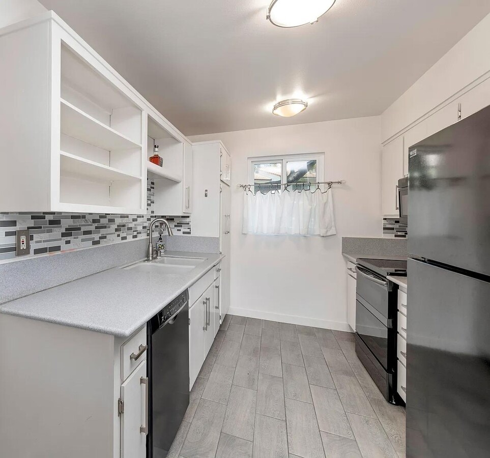 Photo - 1066 Miramonte Dr Unit 3