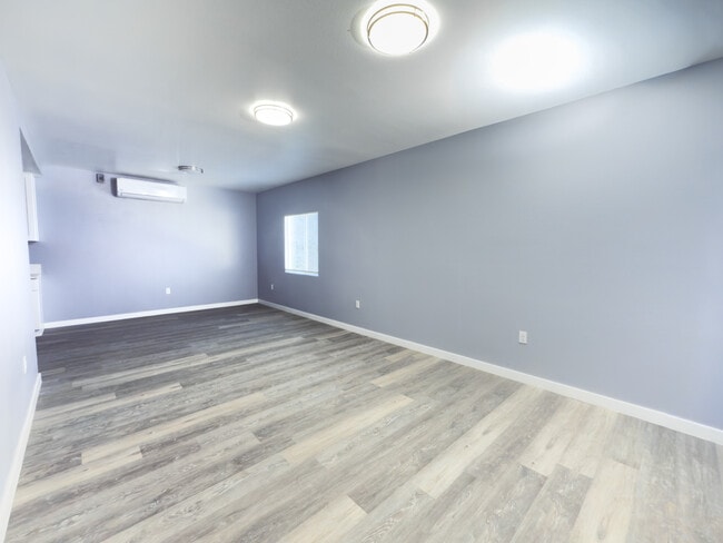 Photo - 6628-6630 Selfland Ave