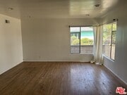 Photo - 366 E Hillsdale St