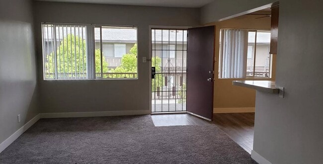 Photo - Estancia Downey Apartments