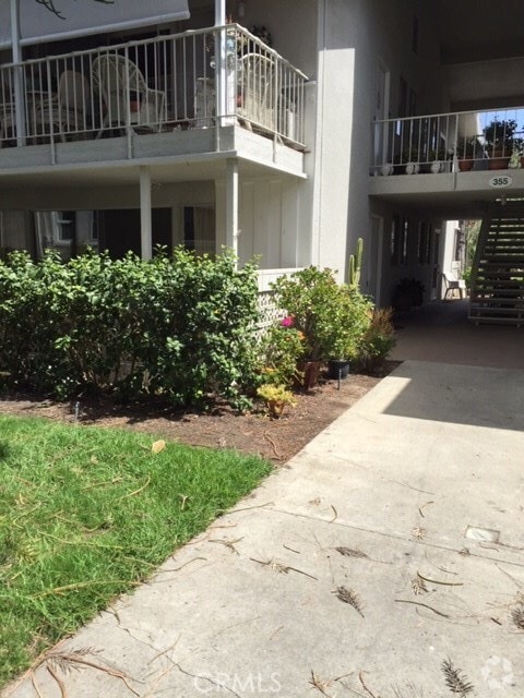Building Photo - 355 Avenida Sevilla Rental