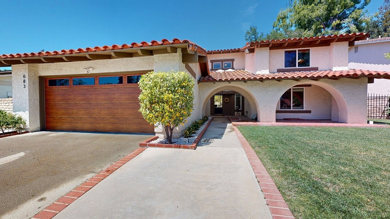 3D Tour - 683 Triunfo Canyon Rd House