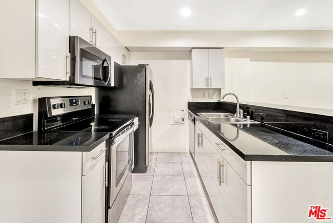 Photo - 10982 Roebling Ave Unit 106