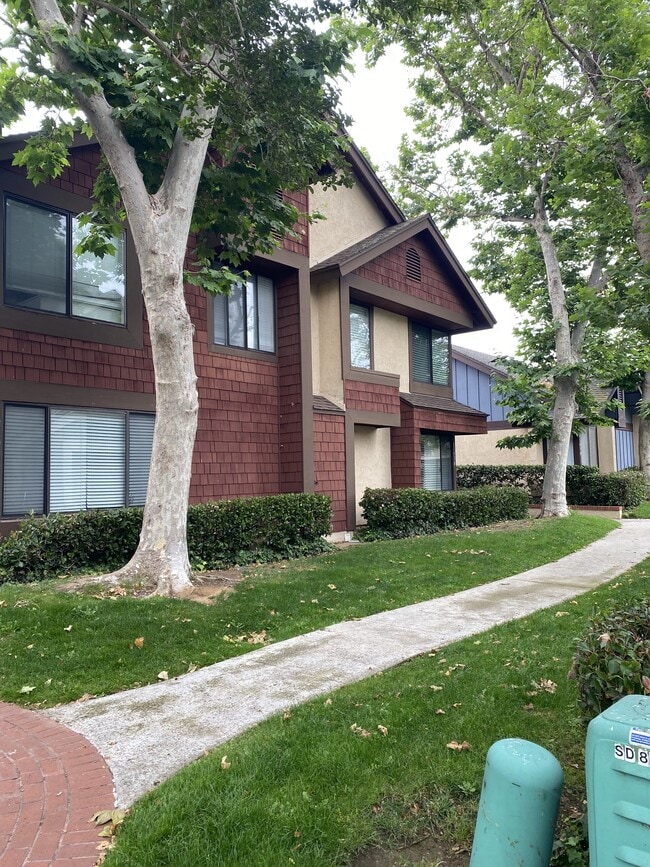 outside - 8393 Summerdale Rd Townhome