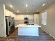 Photo - 1014 W Buttercup Ln