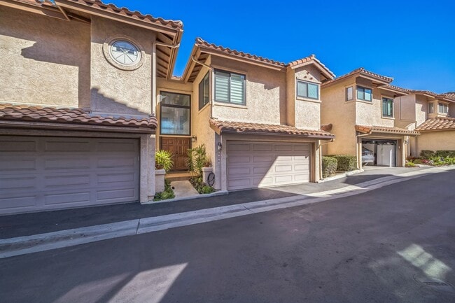 Building Photo - 528 San Andres Dr