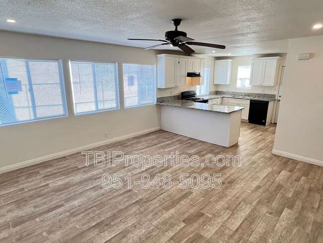 Photo - 7773 Philbin Ave Unit 7773