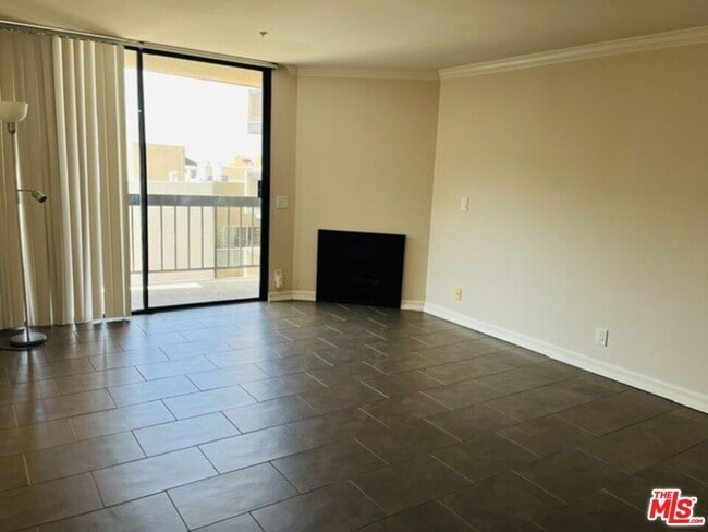 Photo - 7320 Hawthorn Ave Unit 308