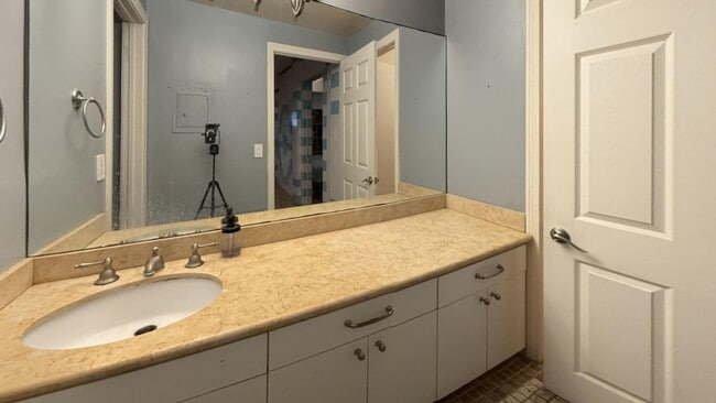 Photo - 1154 S Barrington Ave Unit 53