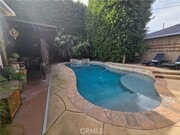 Photo - 617 N Beachwood Dr