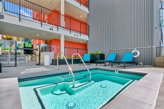 Spa/ Sun Deck - Evoc Hillcrest