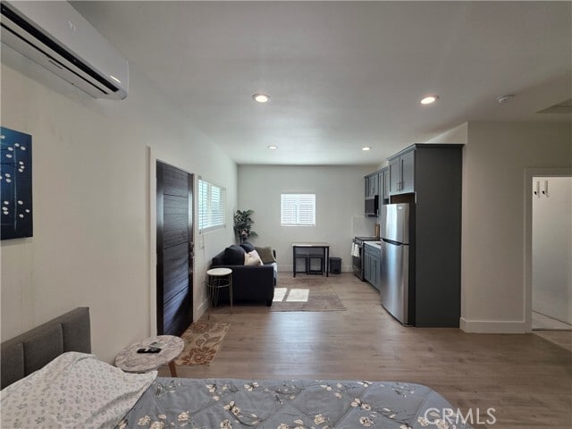 Photo - 6956 Glade Ave